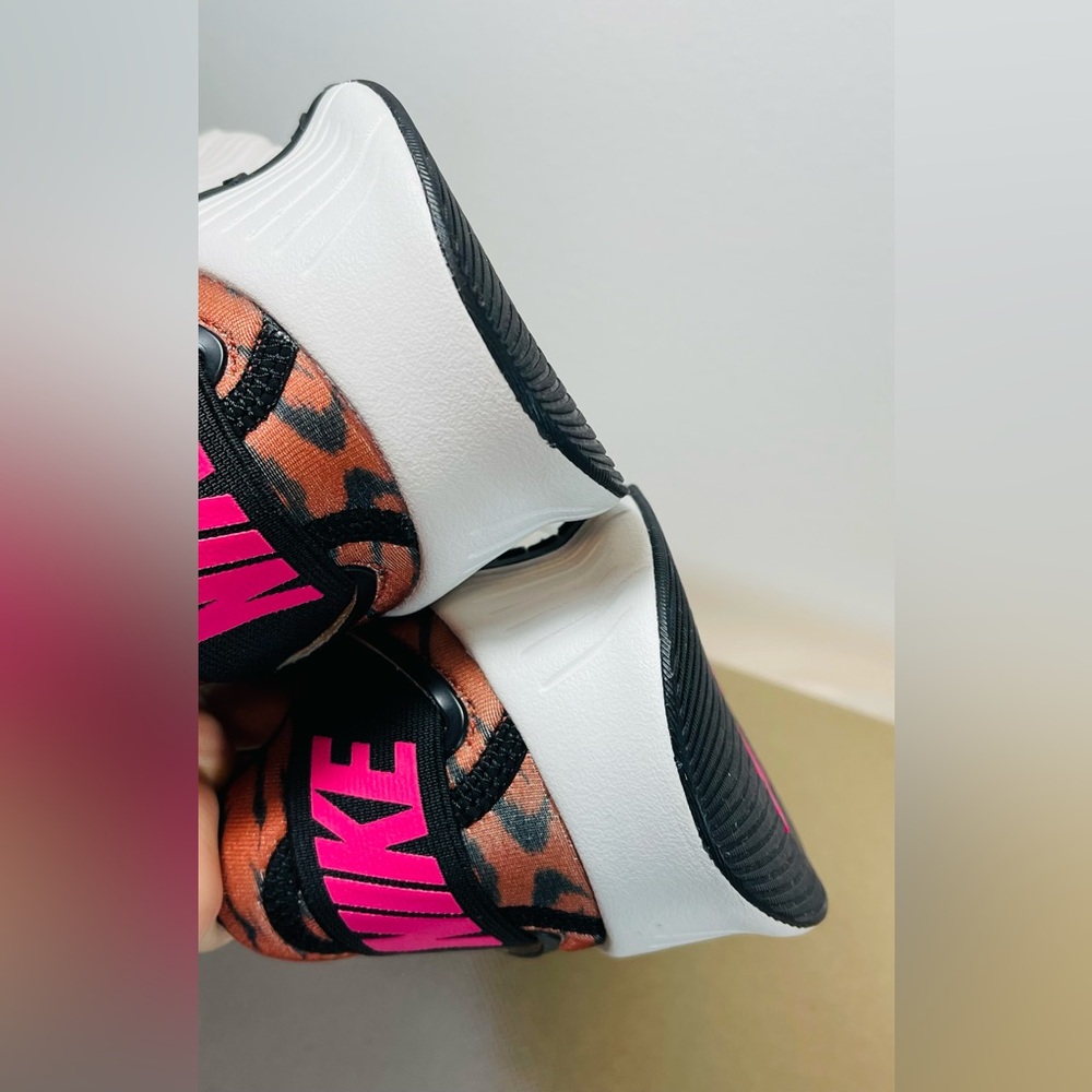 Nike Free Metcon 4 size 6 training shoe - Picture 3 of 10
